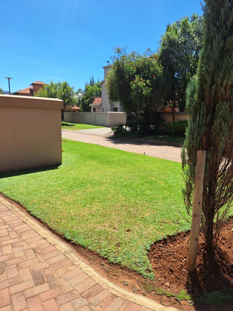 To Let 4 Bedroom Property for Rent in Melodie North West